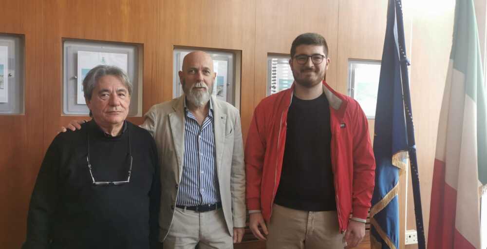 tedesco incontra giovanissimo studente marinaio.jpeg