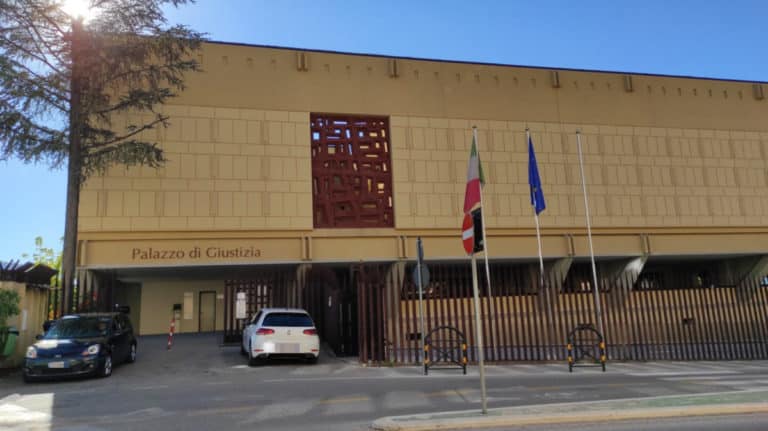tribunale dellaquila.jpg