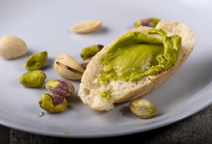 Crema spalmabile al pistacchio: ideale per farcire i nostri dolci di Natale! 1 1 169 1.png