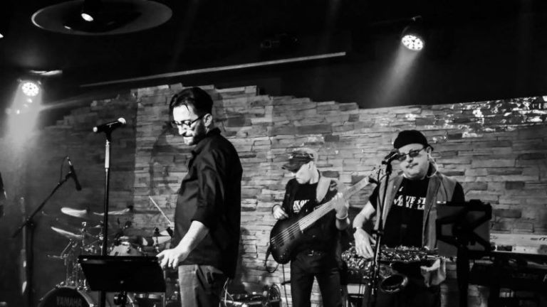Sicurezza Stradale: ripartono i concerti di In Questa Banda di Ladri 1 23835 musica sicurezza stradale band polizia in questa banda di ladri.jpg