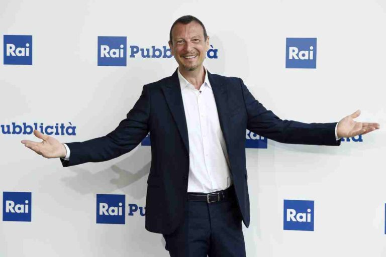 Amadeus il volto di Sanremo 2.jpg