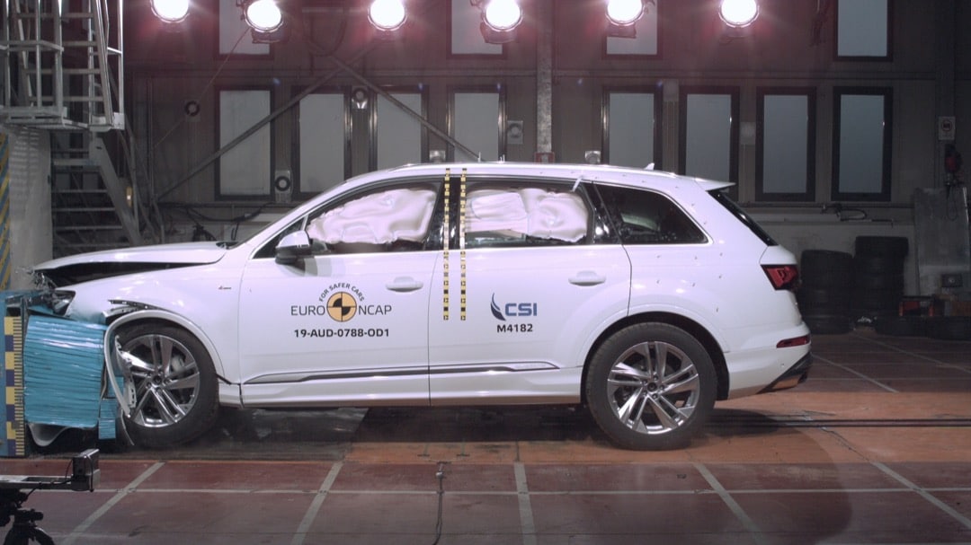 Audi Q7 crash test.jpeg
