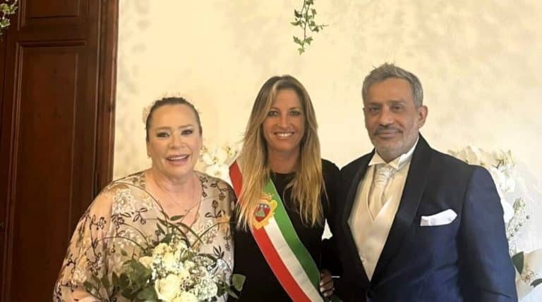 Barbara De Rossi si sposa per .jpg