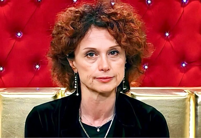 Beatrice Luzzi considera labb.jpg