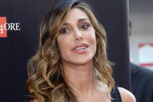 Belen Rodriguez battaglia leg.jpg