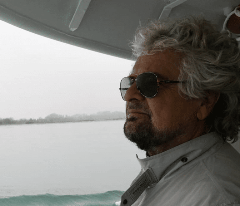 Beppe Grillo ricoverato aggio.png