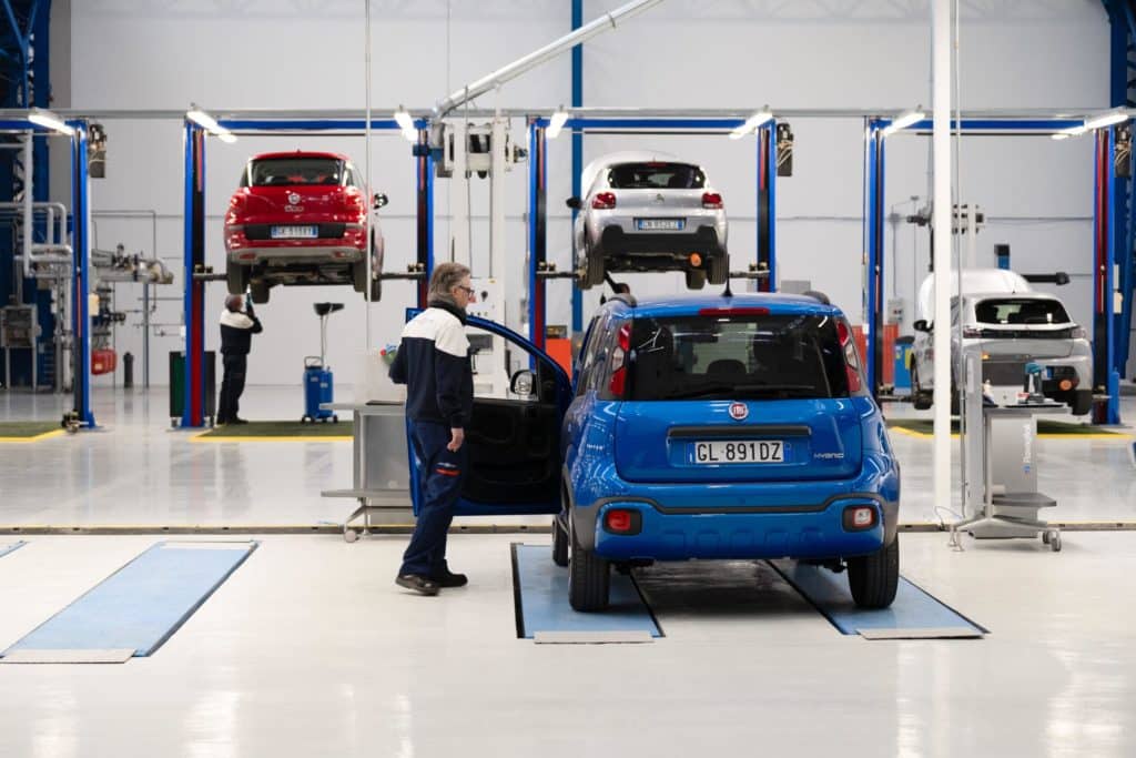 CircularEconomyHubMirafiori VehicleReconditioning scaled.jpg
