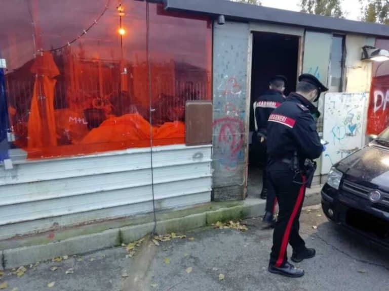 EUR Controlli dei Carabinieri presso il campo nomadi di via Candoni 1 800x600.jpg