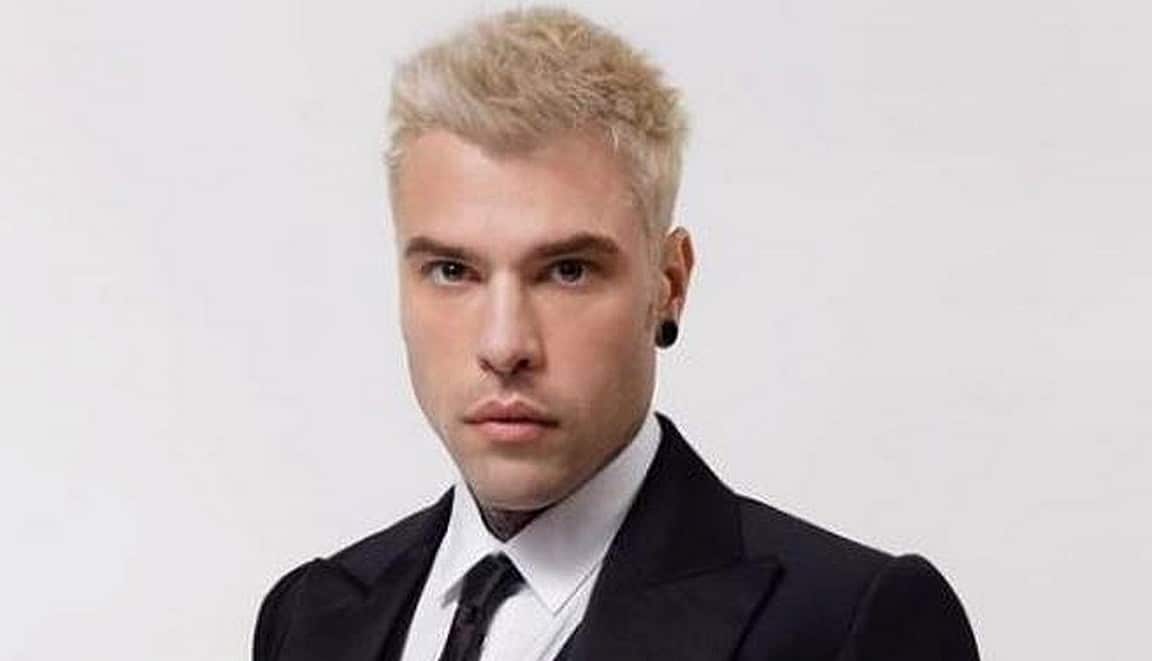 Fedez Contra l’Odio Online: Difende il Figlio Leone e Minaccia Azioni Legali 1 Fedez attacca il figlio Leone .jpg