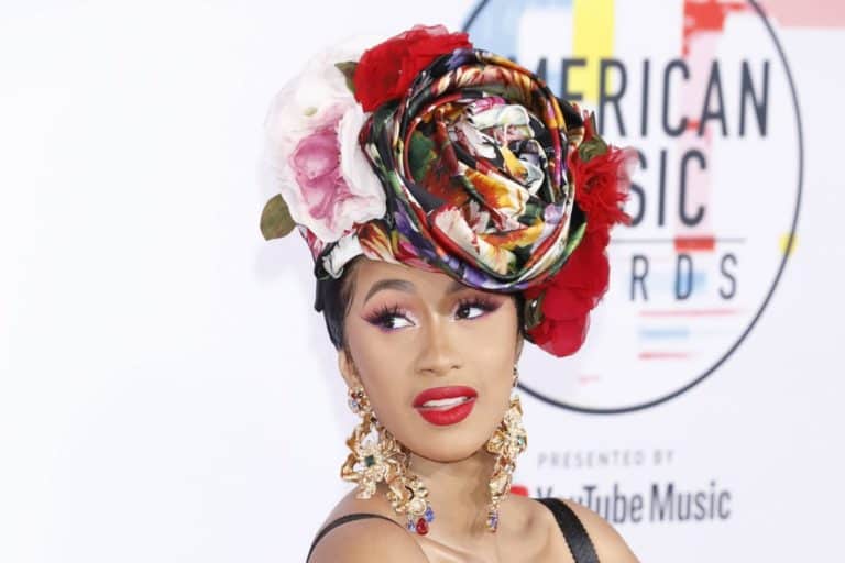 Fine inaspettata tra Cardi B e.jpg