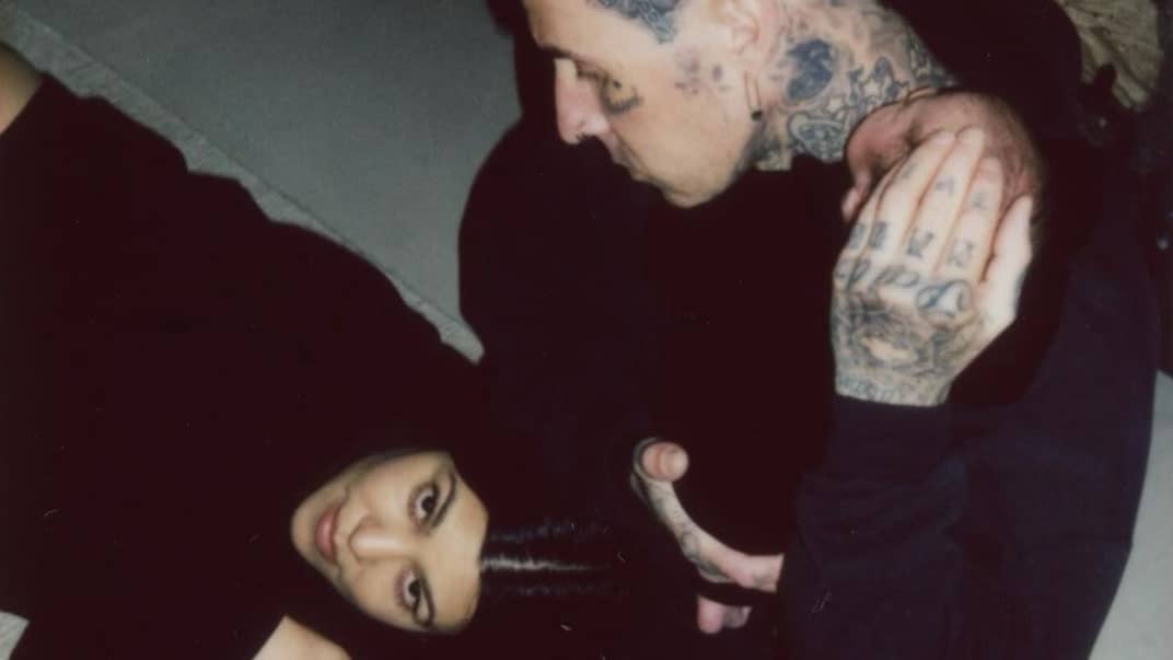 Foto esclusive: Rocky, figlio di Kourtney Kardashian e Travis Barker, finalmente svelato 1 Foto esclusive Rocky figlio .jpg