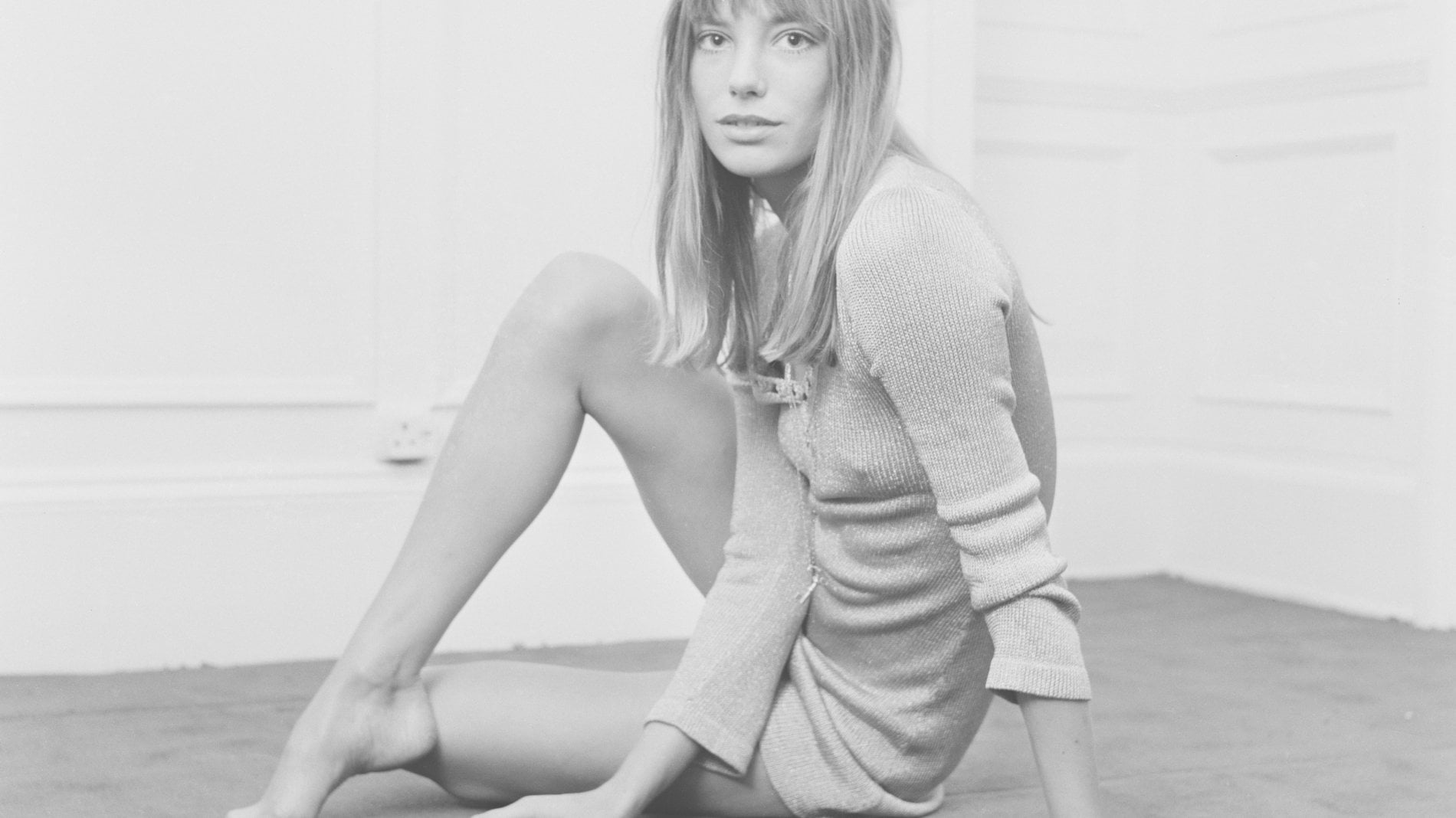 Il leggendario stile essenziale di Jane Birkin: un omaggio indimenticabile 1 Il leggendario stile essenzial.jpg