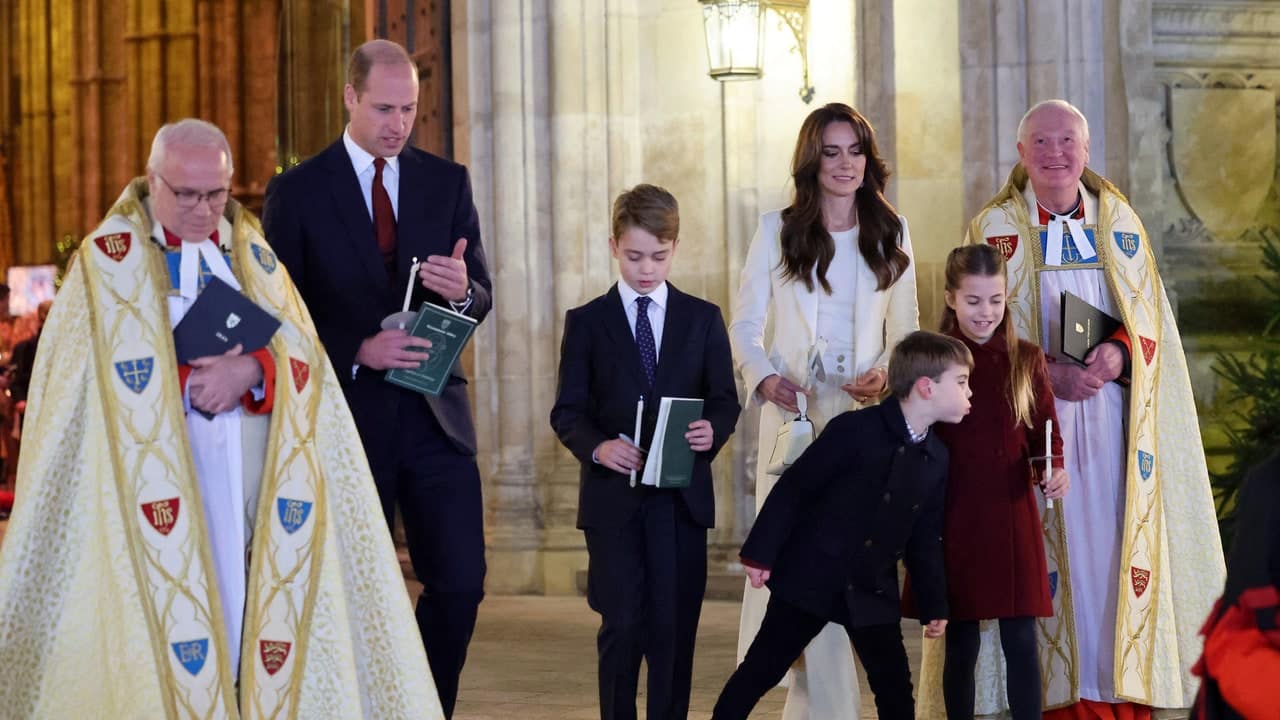 Il principe Louis, a 5 anni, ruba la scena con comportamento da bambino normale 1 Il principe Louis a 5 anni r.jpg