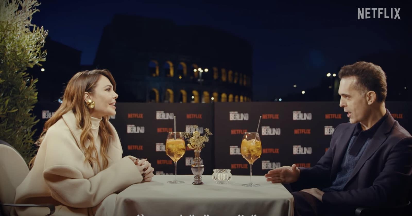Ilary Blasi intervista Pedro Alonso: chiacchiere sexy all’ombra del Colosseo 1 Ilary Blasi intervista Pedro A.jpg