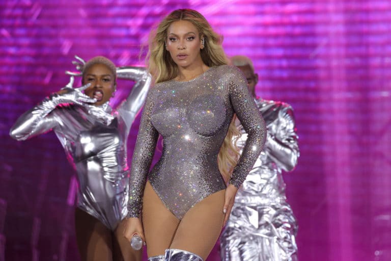 Incendio distrugge casa d’infanzia di Beyoncé a Houston 1 Incendio distrugge casa dinfa.jpg