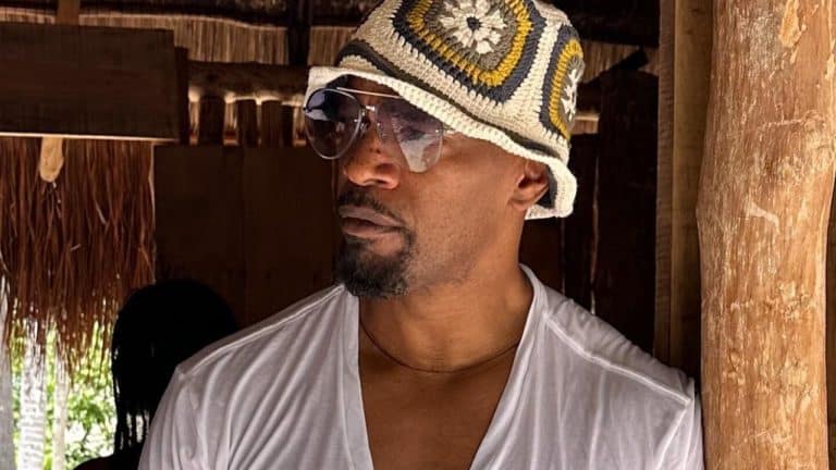 Jamie Foxx torna sul palco dop.jpg