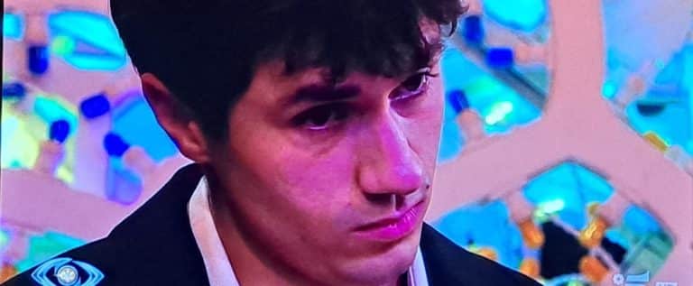 Mirko riabbraccia sua madre Ma.jpg
