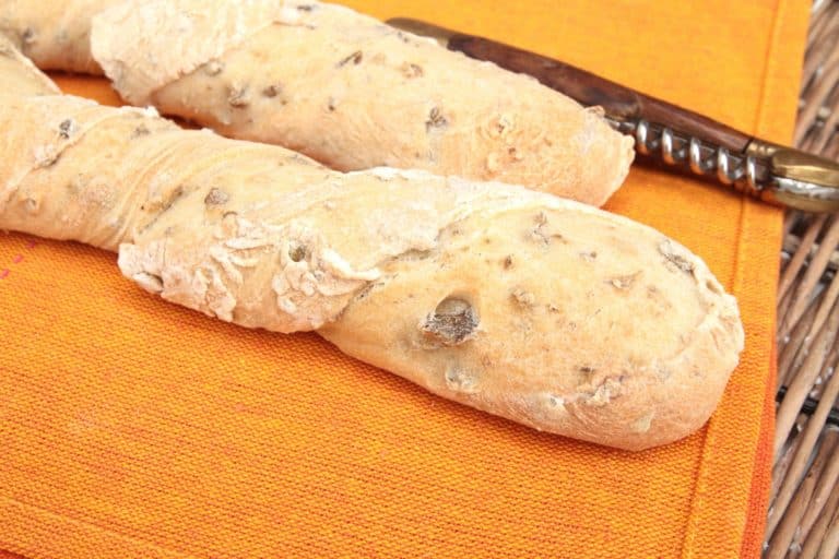 Pane alle olive scaled.jpg
