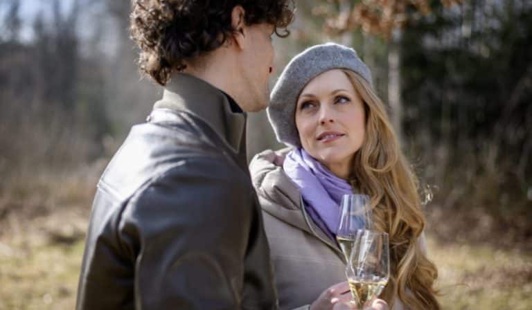 Rosalie compie un gesto folle in Tempesta D’Amore oggi 10 dicembre 2023 1 Rosalie compie un gesto folle .jpg