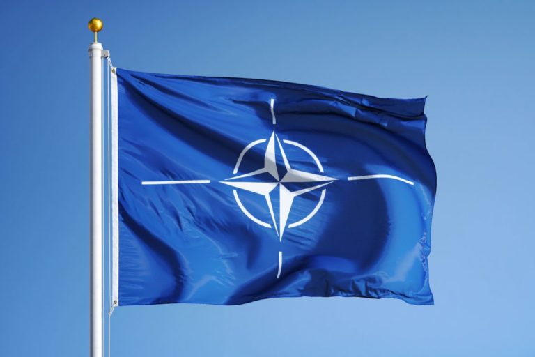 SH bandiera NATO.jpg