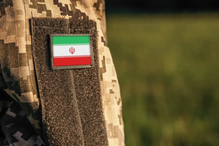 SH uniforme soldato Iran guerra.jpg