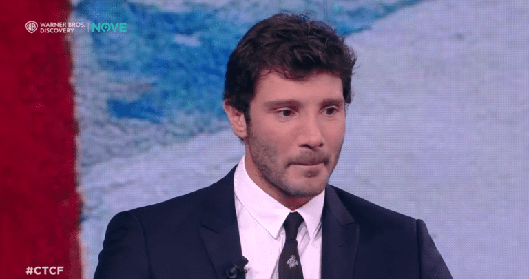 Stefano De Martino risponde a .png