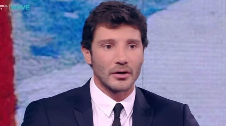 Stefano De Martino risponde a 1 1.jpg