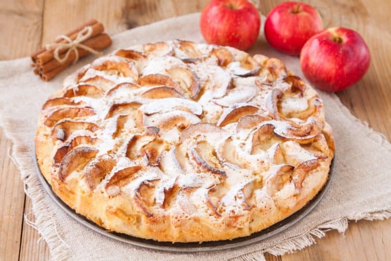 Torta mele svizzera 1 scaled.jpg