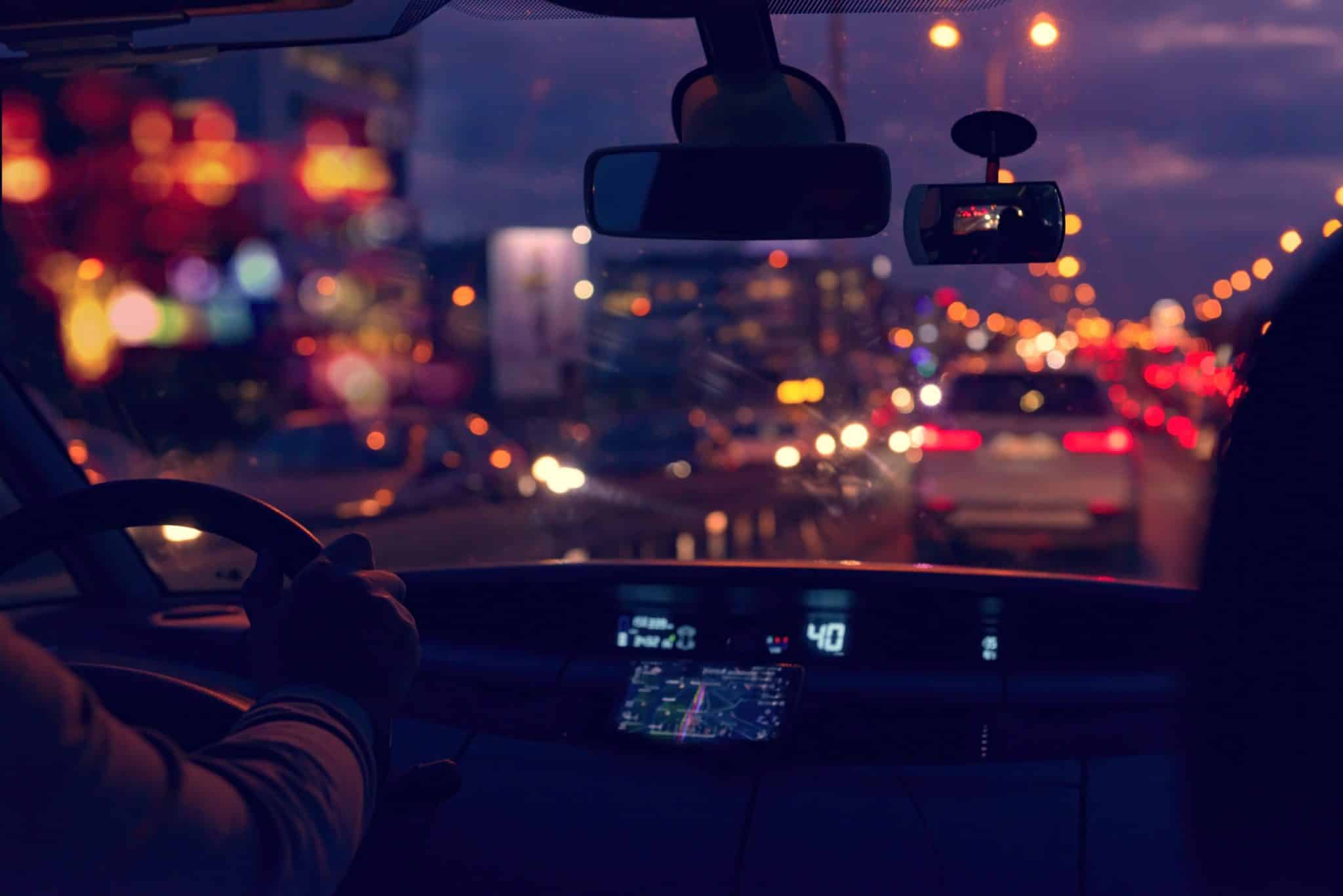 Traffico di notte.jpg