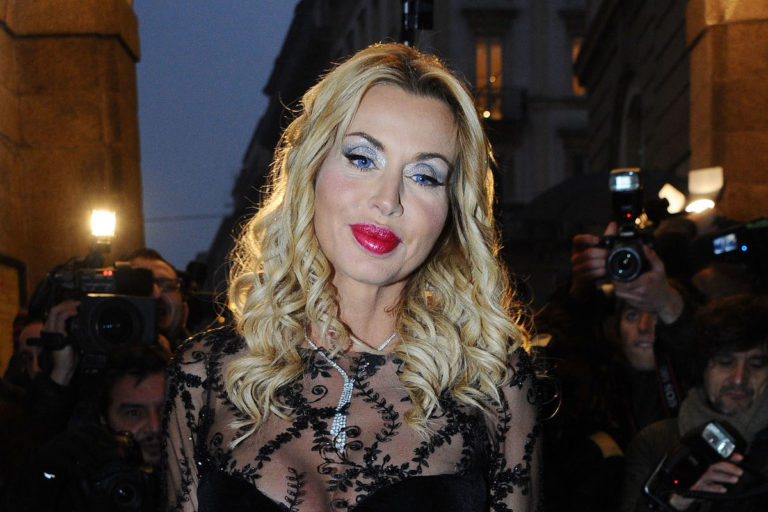Valeria Marini Segreti di una.jpg