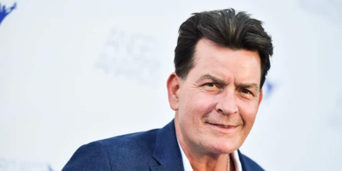 Vicina di casa attacca Charlie Sheen a Malibu: tentativo di omicidio 1 Vicina di casa attacca Charlie.jpg