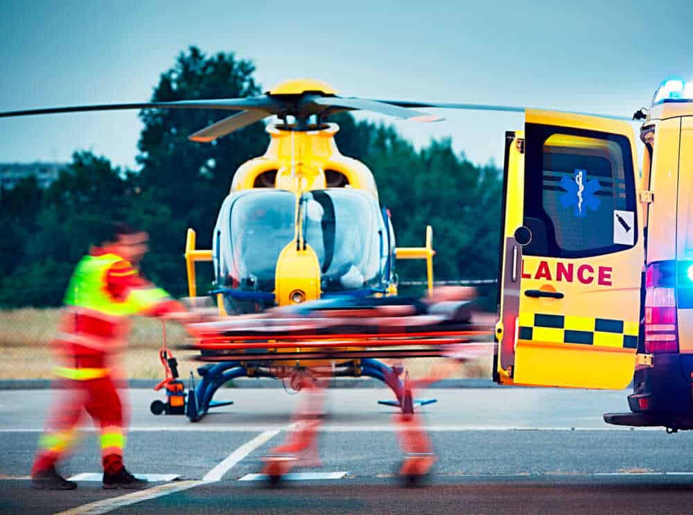 Drammatico incidente a catena sul Gra, c’è un morto 1 ambulanza elisoccorso elicottero eliambulanza.jpg