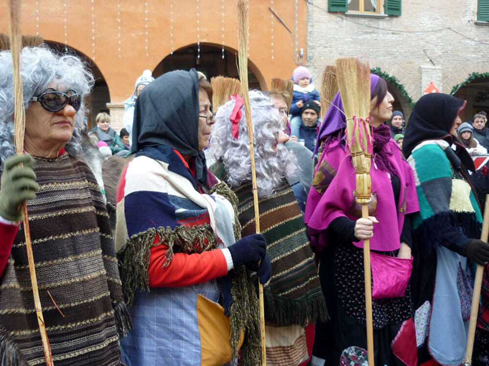 Viterbo cerca “befane” per realizzare la calza più lunga del mondo 1 befane befana 2.jpg
