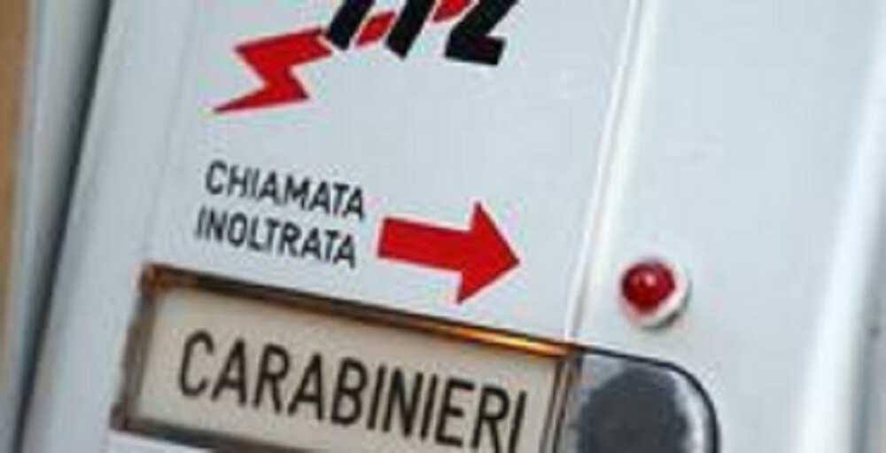 Suona e poi danneggia il citofono dei Carabinieri di Oriolo: arrestato 1 citifono carabinieri.jpg