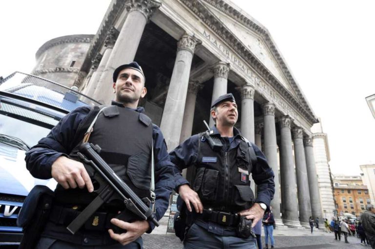 controlli anti terrorismo a Roma.jpg