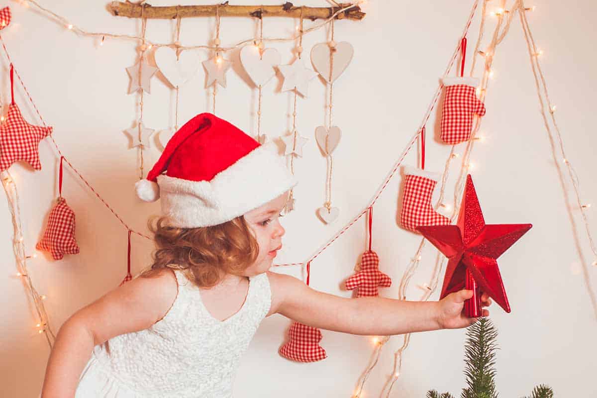 Decorazioni natalizie per la cameretta: 6 meravigliose idee fai da te con materiali di riciclo 1 decorazioni natale bambini.jpg