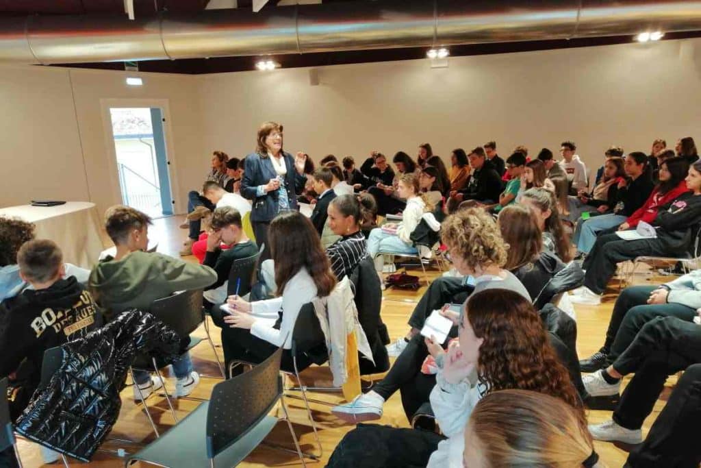 educazione PFAS.jpg