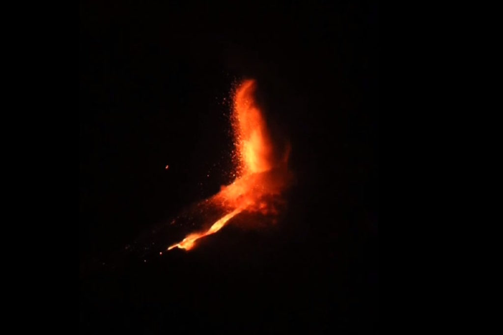 etna eruzione 1dic2023.jpg