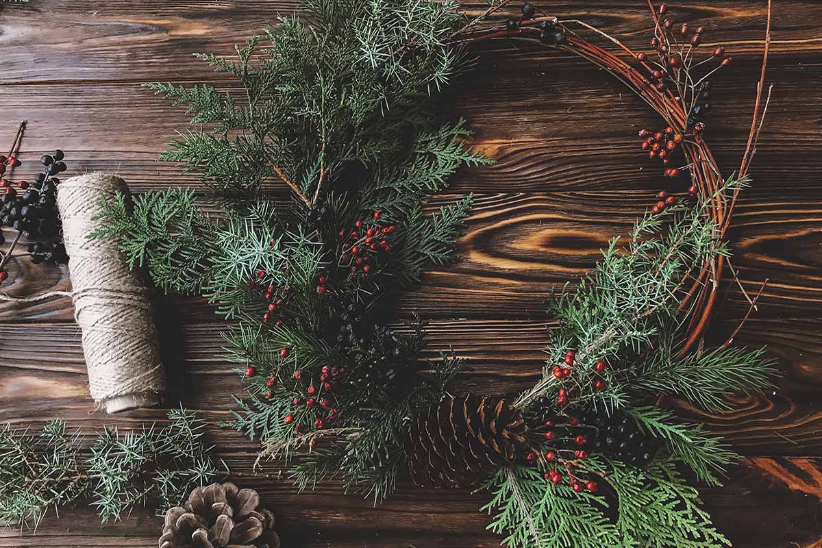 Ghirlande naturali fai da te: a Natale fanno un figurone e sono semplicissime da realizzare 1 ghirlande.jpg