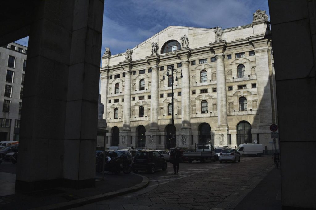 imported piazza affari 2.jpg