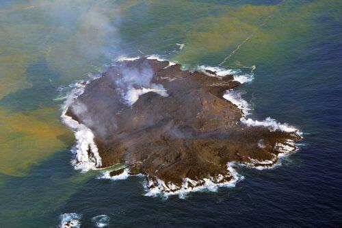 isola vulcanica Niijima.jpg