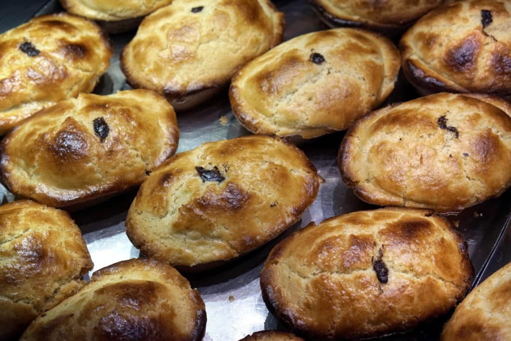 pasticciotto crema e nutella pane e mortadella.jpg