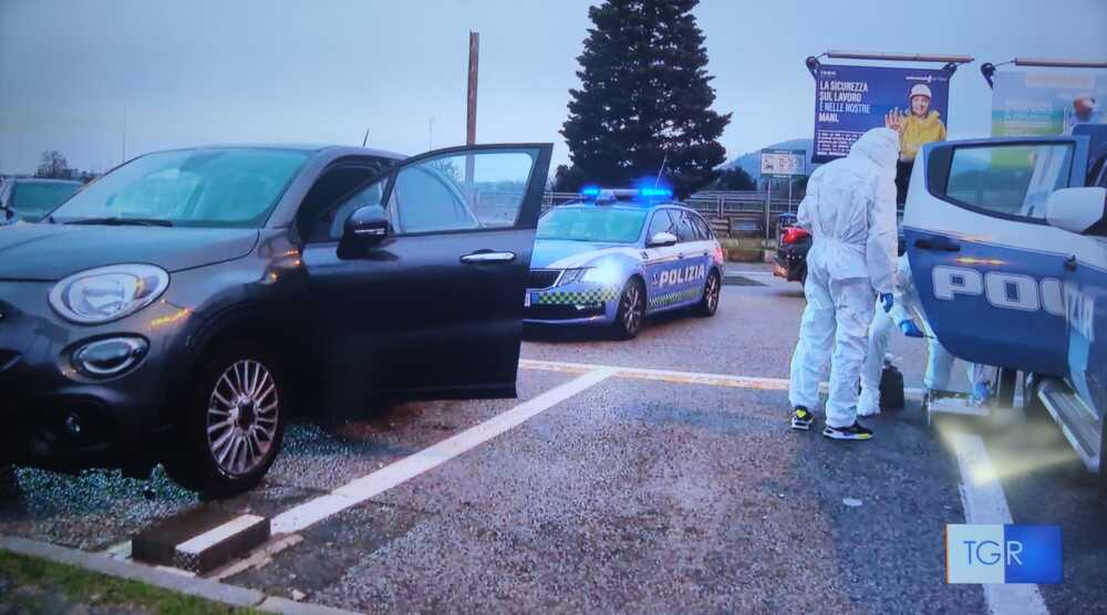 polizia scientifica autogrill area servizio autostrada 1.jpg