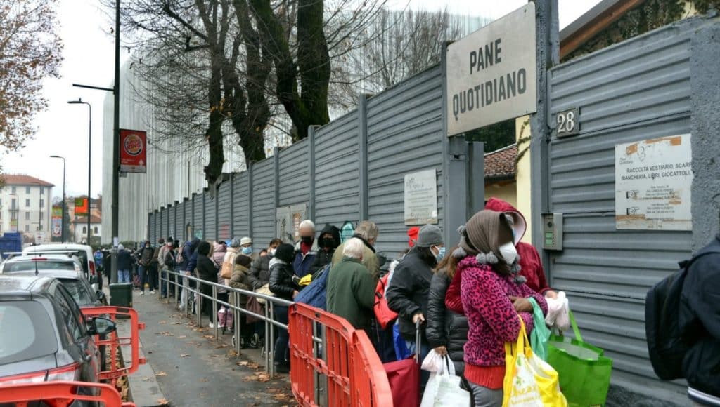 povertà Milano e1665065794110.jpeg