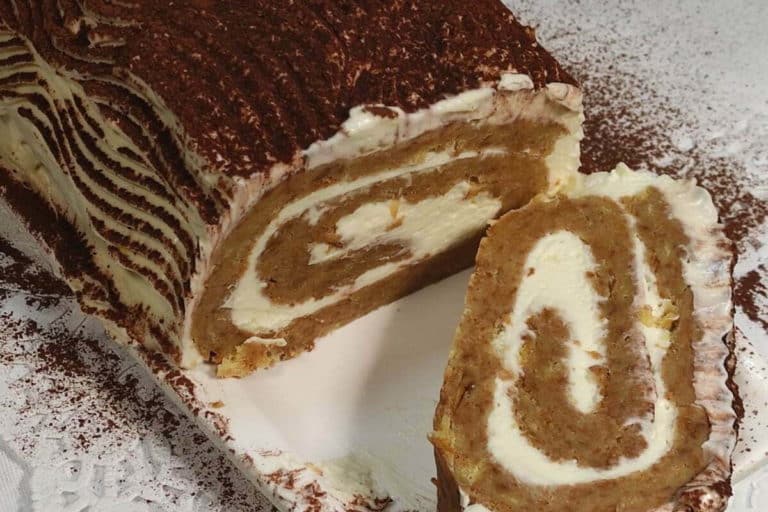 rotolo al tiramisu col pandoro.jpg