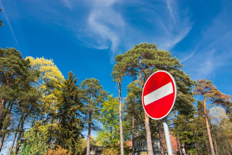 segnale di divieto di accesso.jpg