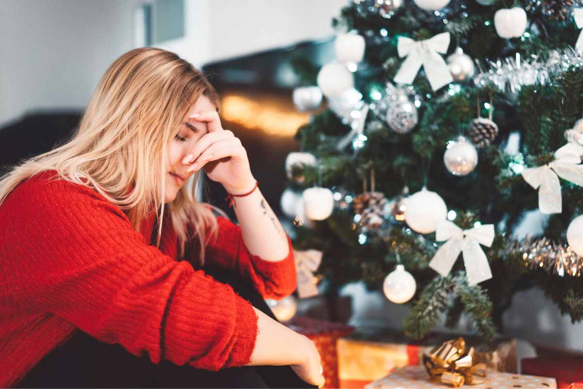 Se anche tu ti senti un po’ triste dopo le feste natalizie, c’è un motivo specifico 1 triste a natale.jpg