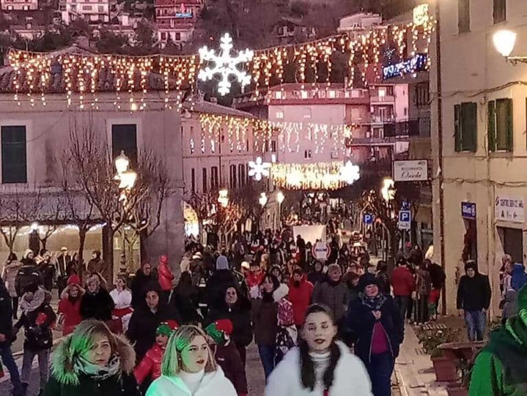 via roma natale allumiere.jpg