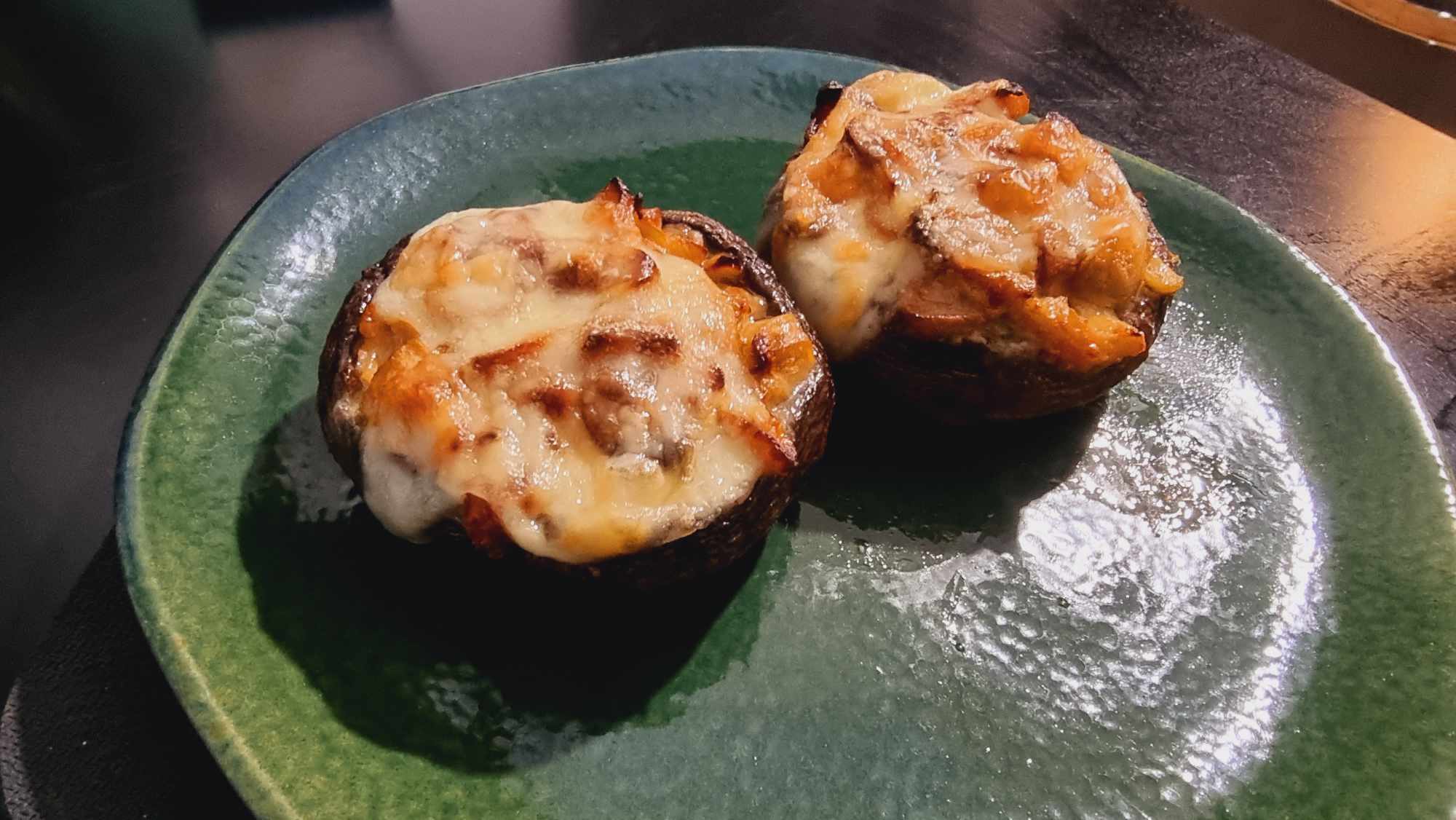 Funghi ripieni al formaggio: li preparo al forno e sono cremosissimi 1 419934870 759389175552783 3210859132471881679 n.jpg