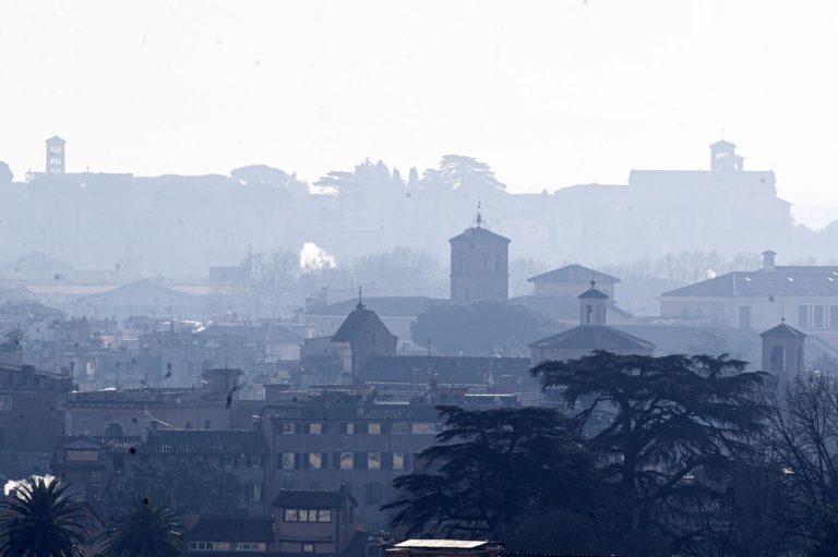 Allarme smog a Roma rischio s.jpg